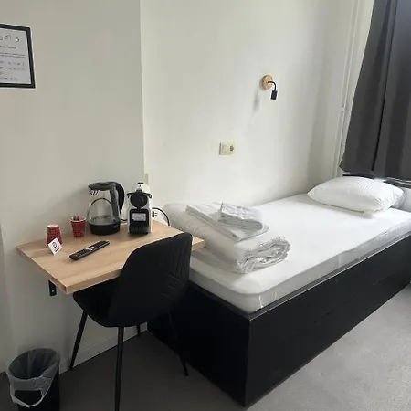 Hotel Bed Pepin