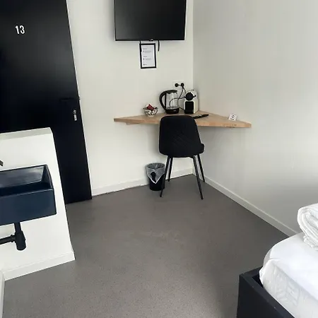 Hotel Bed Pepin