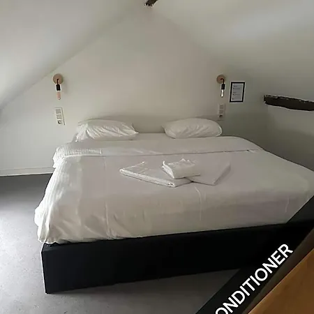 Hotel Bed Pepin 3*